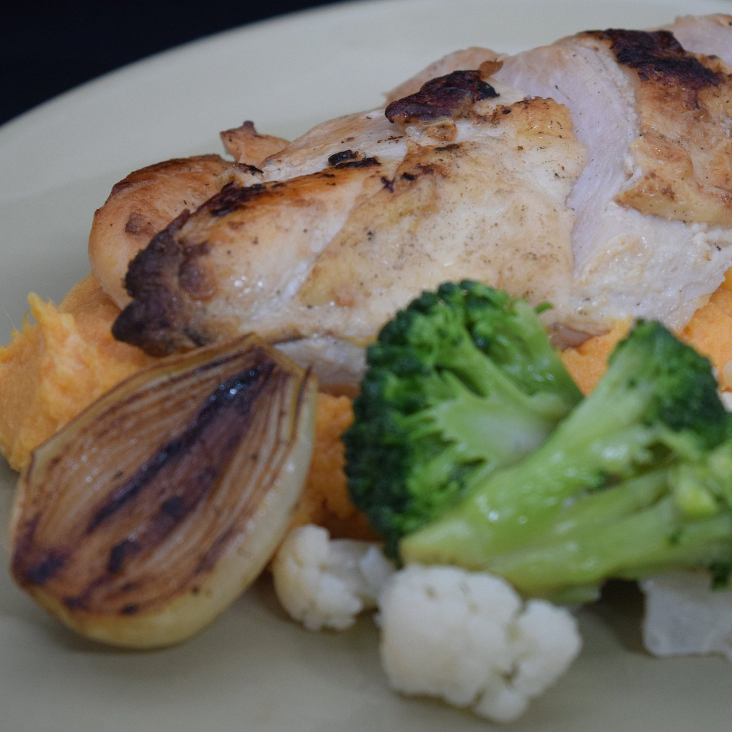 Roasted Chicken Breast with Kumara Mash, Steamed Seasonal Veg and Onion Gravy