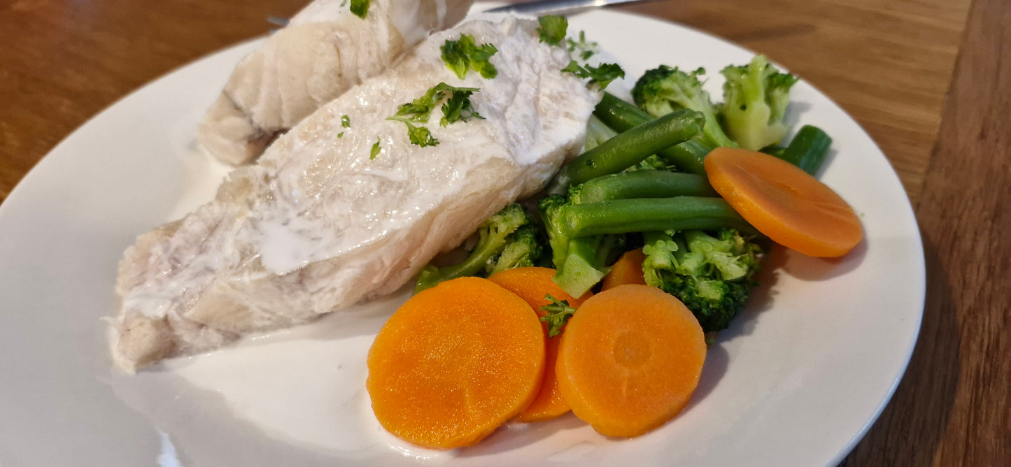 Market Fish, Jasmine Rice and Coconut Sauce with Steamed Seasonal Vegetables 370g